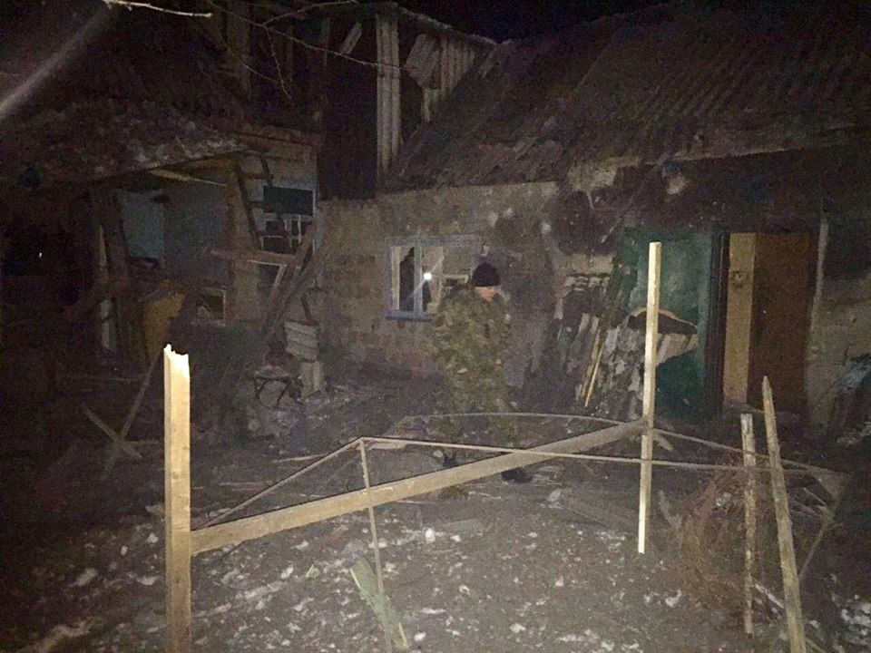 З Донецька прицільно б'ють по Авдіївці: знищено пункт допомоги, є загиблі