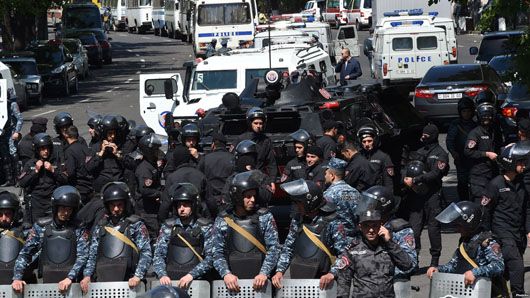 У Вірменії лідер протестів оголосив про початок «оксамитової революції»