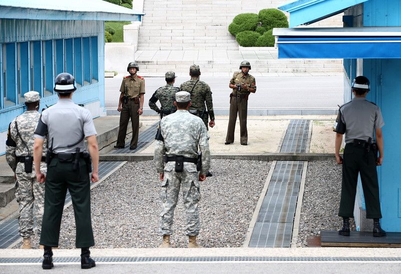 Північна Корея скасувала зустріч із представниками Південної Кореї через спільні військові навчання зі США
