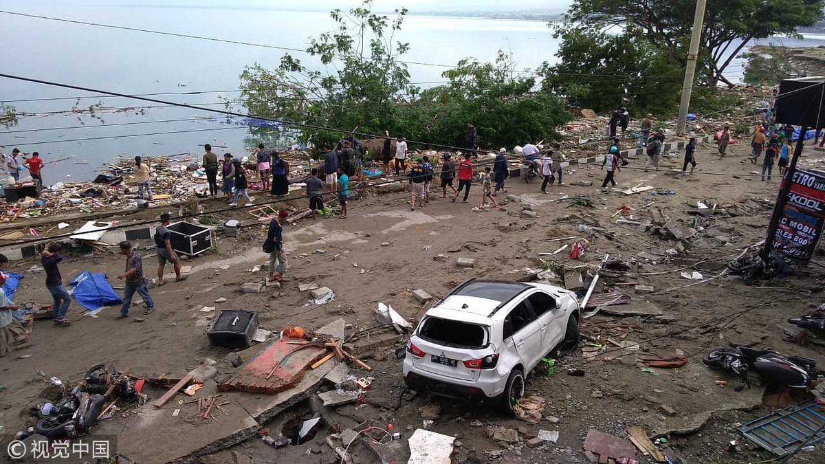 В Індонезії загинуло близько 400 осіб після потужного землетрусу і цунамі