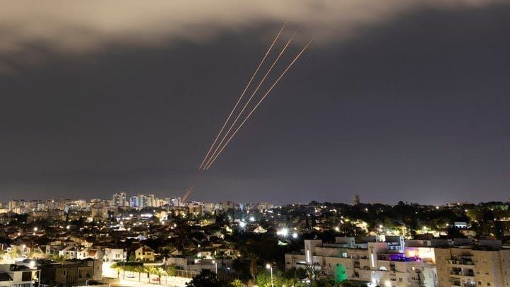 Робота ППО Ізраїлю під час масованої іранської атаки.
