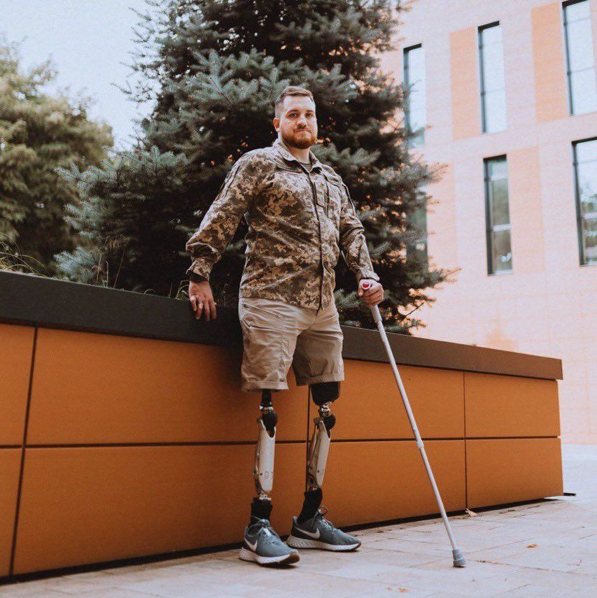 Ветеран Олег Симороз отримав повістку від ТЦК попри втрату обох ніг