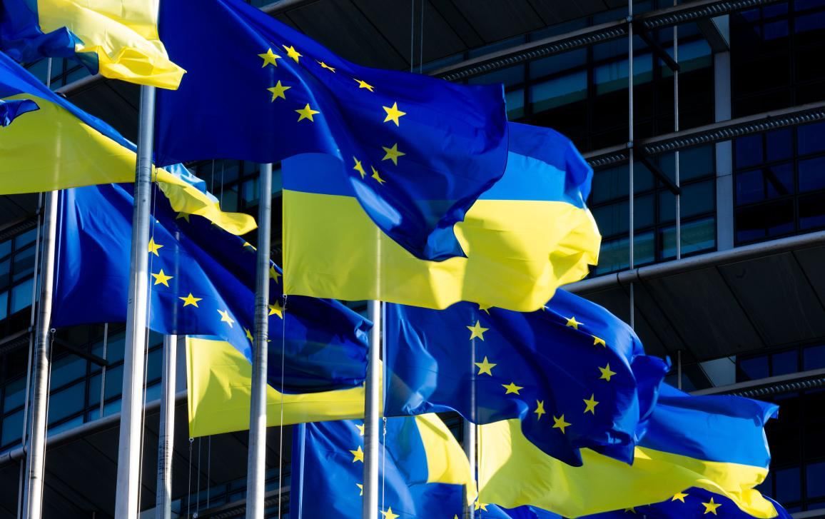 Євросоюз підтримує Україну ще й санкціями проти рф.