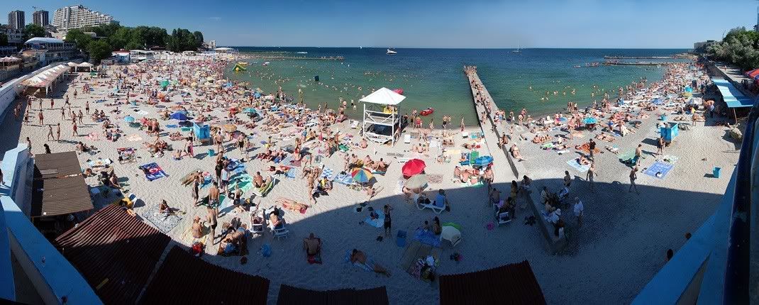 В Одесі тимчасово заборонено купатися на шести кращих пляжах