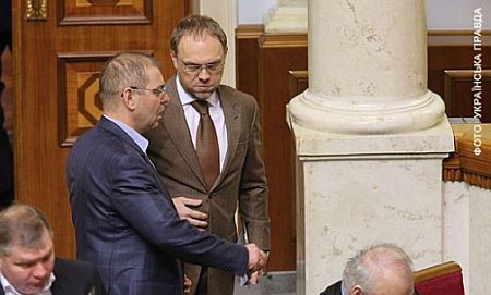 Депутати Власенко і Пашинський побилися у Раді через Тетяну Чорновол (відео)