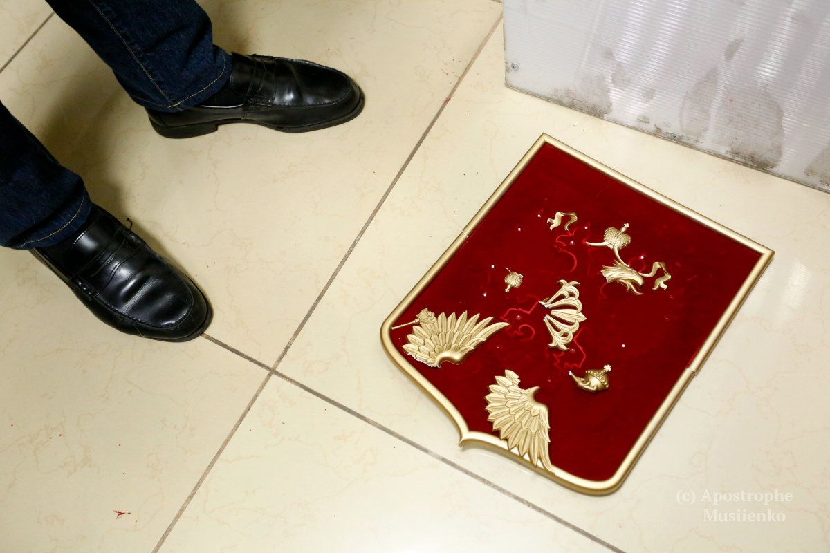 «Свободівці» зірвали презентацію антиукраїнської книги «Звідки пішла руська земля» (фото)