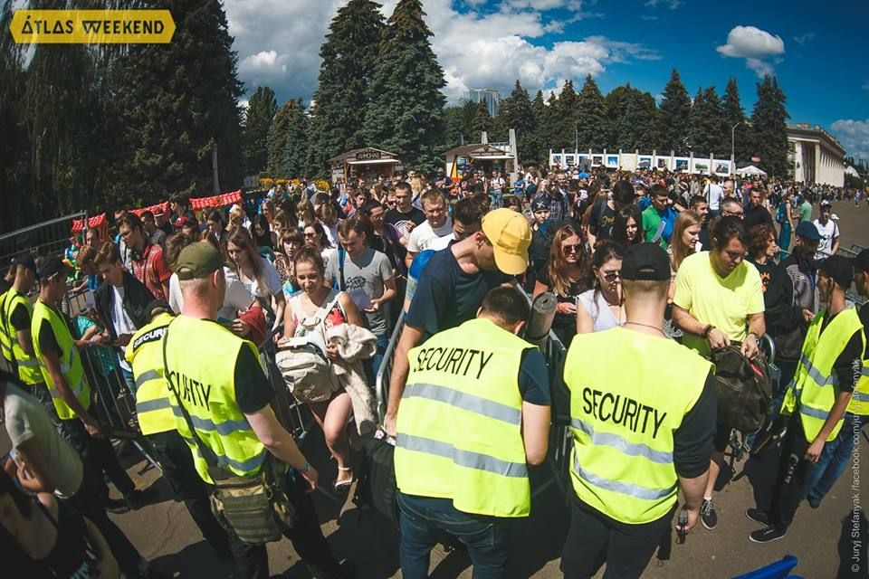 Джамала, Іван Дорн та ONUKA на Atlas Weekend виступили з запізненням на 4 години