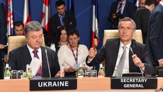 Україна не встигла сховатися під НАТОвську парасольку