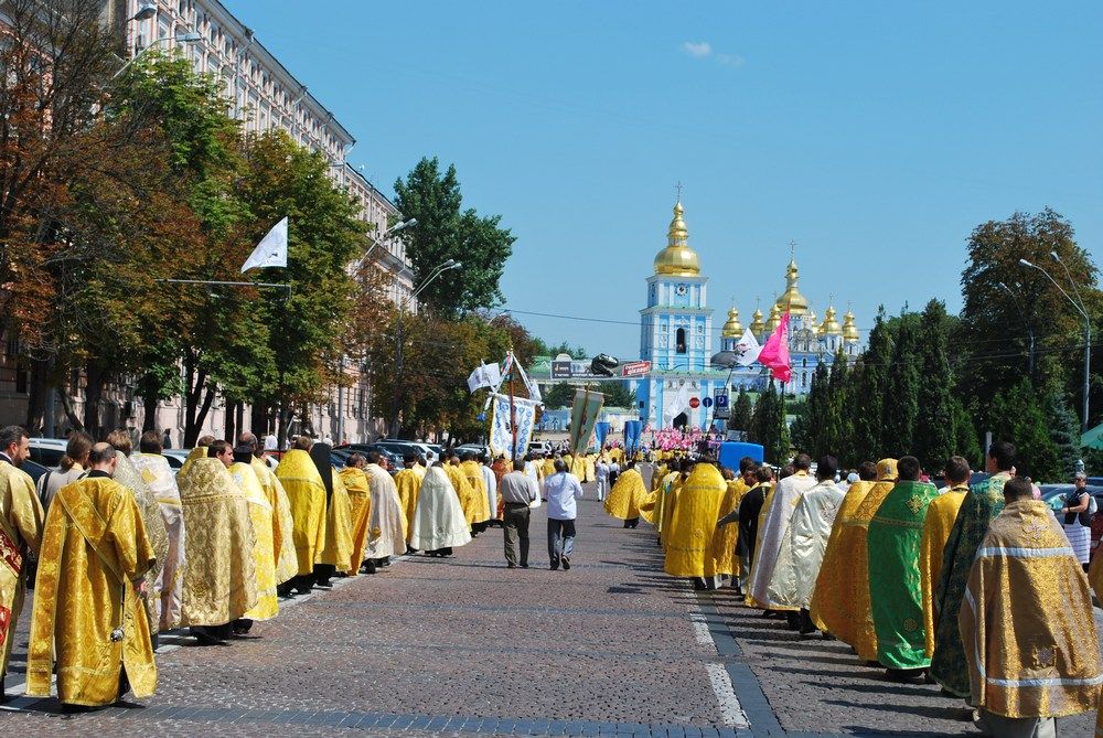 Новий хресний хід у Києві: від Володимирського собору до Володимирської гірки