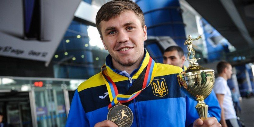 Боксер Денис Солоненко програв перший бій в Ріо