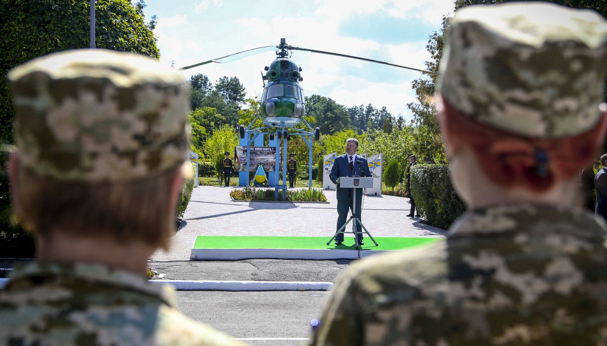 Порошенко введе воєнний стан і оголосить мобілізацію, якщо ворог не вгамується (фото)