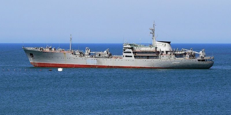 В Одесі горів рятувальний корабель "Донбас"