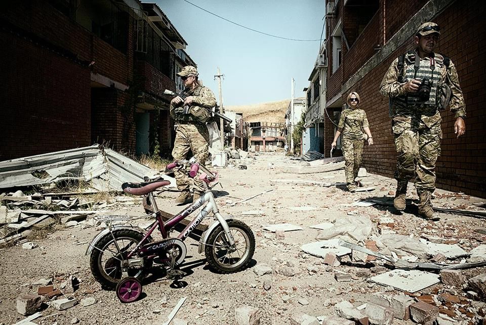 Під Маріуполем окупанти відновили обстріли з важкої артилерії