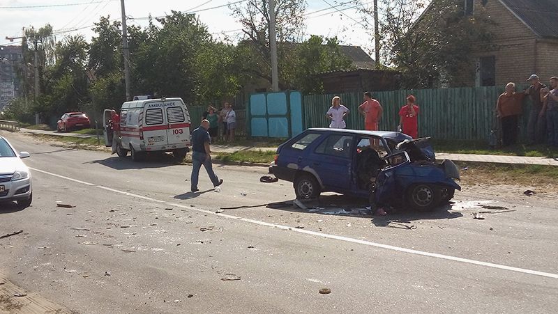 В Гостомелі, під Києвом жахлива аварія: троє загиблих