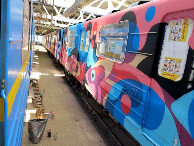 В столичному метро з'явиться мальовничий потяг