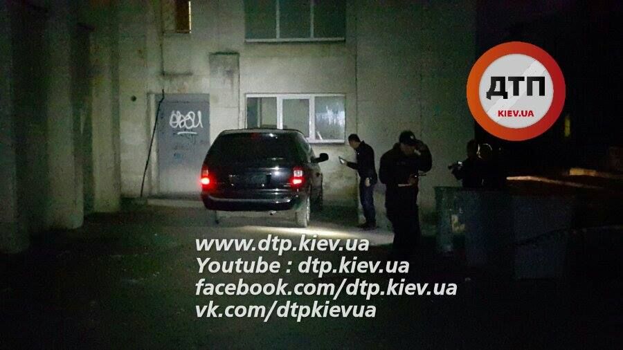 У Києві грабіжники забрали сумку з двома мільйонами гривень