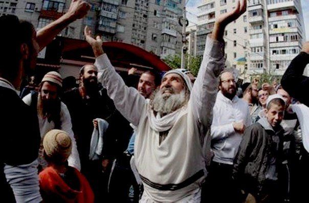 Життя-буття  у «Нахман-сіті»: Умань привітала хасидів піснею на івриті