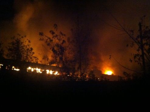 У Харкові згорів великий склад меблів