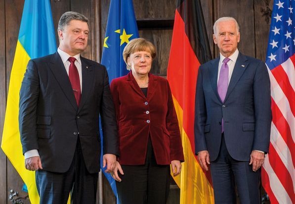 США схиляє Україну піти на поступки Москві?