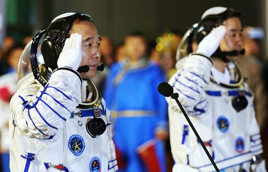 Китай запустив на орбіту пілотований космічний корабель