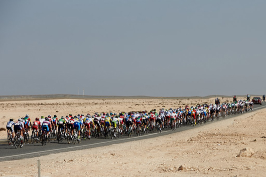 «Екстрим-тест» для чемпіонів. В Катарі відбувся шалено спекотний чемпіонат світу з шосейних велоперегонів