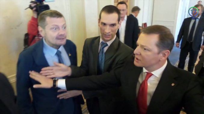 Ляшко і Мосійчук побилися з екс-помічником Медведчука (відео)
