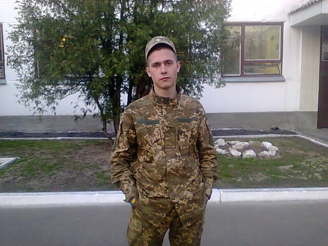 19-річний контарктник Віталій Шостак помер від осколкового поранення