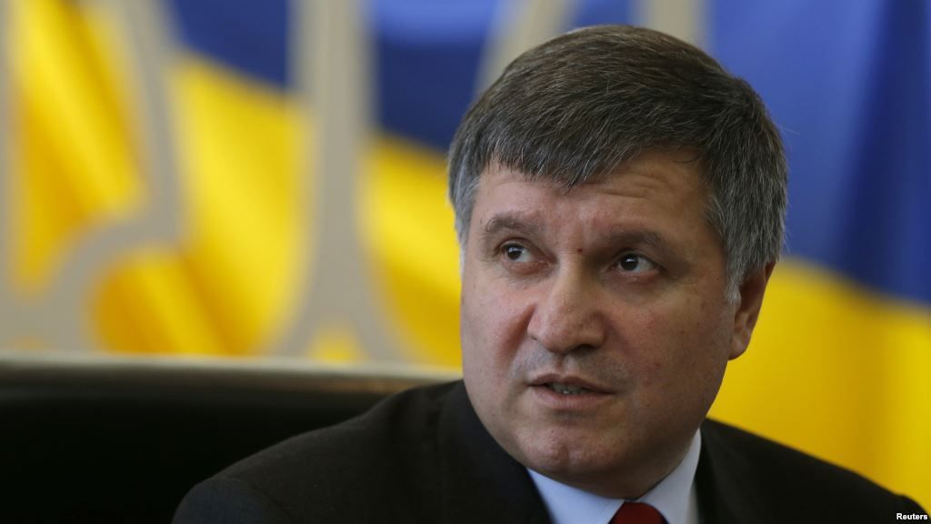 Арсен Аваков відправив 300 поліцейських з Києва у Затоку ловити бандитів