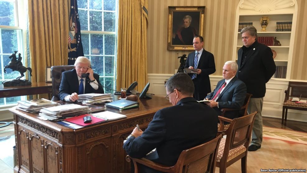 Трамп і Путін по телефону обговорили ситуацію в Україні