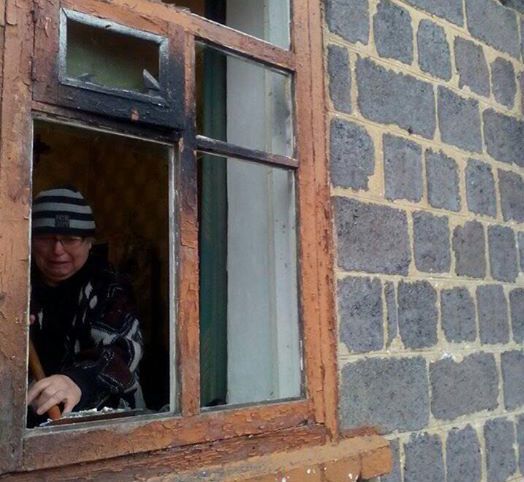 У Красногорівці обстріляли з «Градів» приватні будинки (фото)