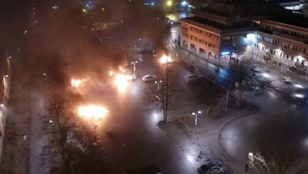 У Стокгольмі поліція відкрила вогонь через безлади на вулицях (відео)