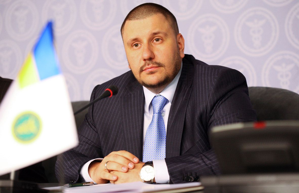 Суд дозволив заочне розслідування щодо екс-міністра Клименка