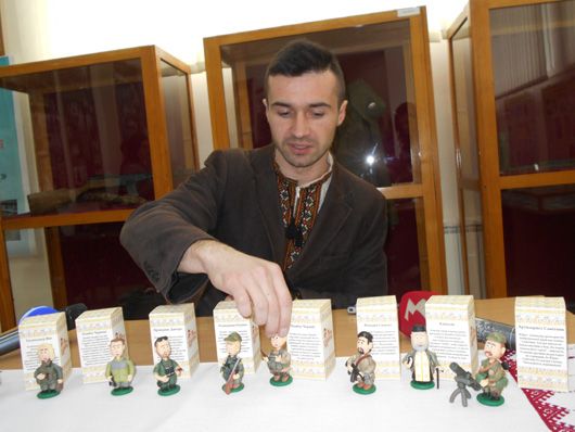 В Івано-Франківську створили іграшки — прототипи воїнів Української добровольчої армії