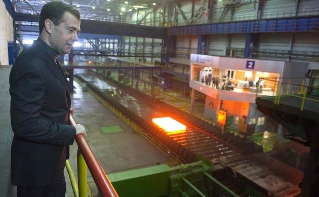 Дмитро Мєдвєдєв виділив 10 мільярдів рублів на сировину для заводів ОРДЛО