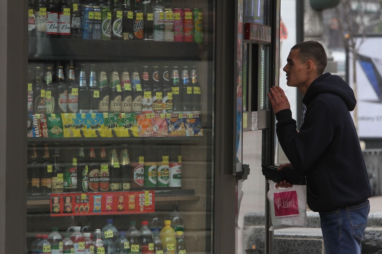 Київрада хоче заборонити продаж алкоголю в кіосках