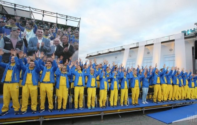 Українську збірну спортсменів із вадами слуху провели на XXIII літні Дефлімпійські ігри (фото)