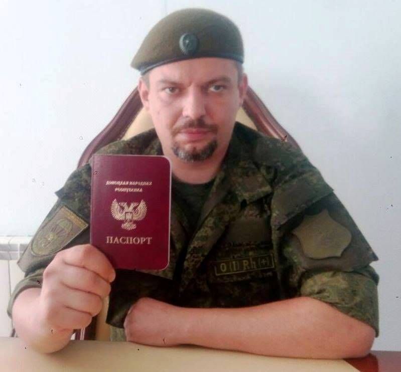 Російських військових на Донбасі змушують здавати паспорти та отримувати «документи «ЛДНР»