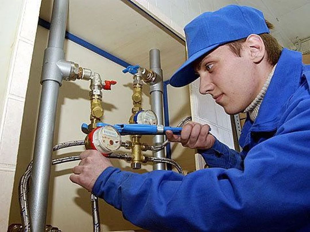 В усіх будинках України до 1 жовтня 2018 року потрібно встановити лічильники води та тепла
