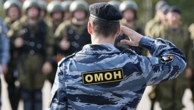 Поблизу Білогірська в Криму російські силовики заблокували вулицю та обшукують кримських татар