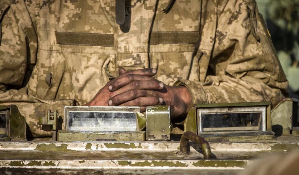 Виплати «бойової тисячі»: щодня мають преміювати 43 військових (документ)