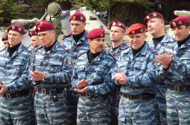 В Севастополі нагородили зрадників-силовиків із «Беркута»