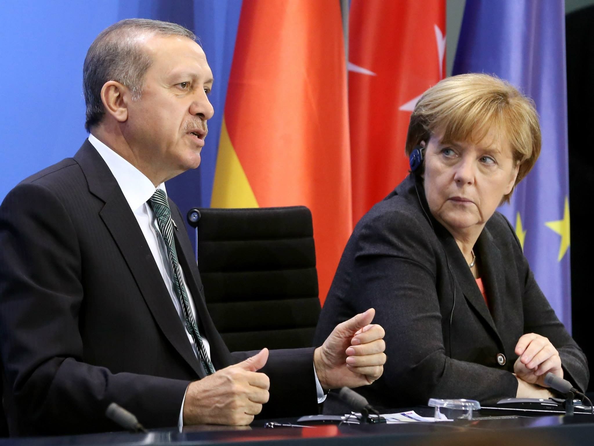 Меркель хоче припинити переговори про членство Туреччини в Євросоюзі