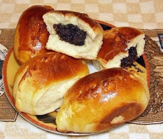 Козацька риба, кров'янка і пироги: рецепти святкових страв на Покрову