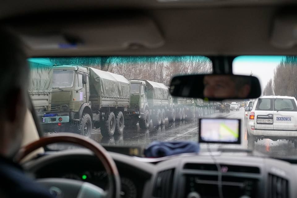 На Донбасі Росія збільшила кількість своїх військових через переділ влади в Луганську