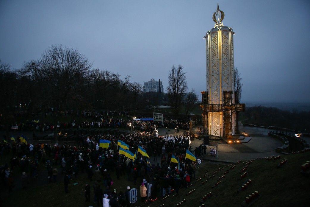 Порошенко пропонує ввести відповідальність за невизнання Голодомору (фото)