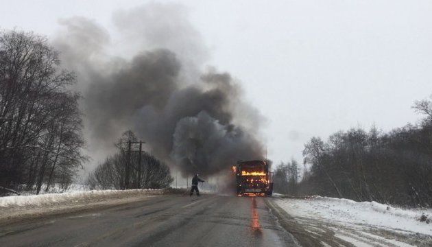 У Казахстані згоріли заживо в автобусі 52 людини (відео)