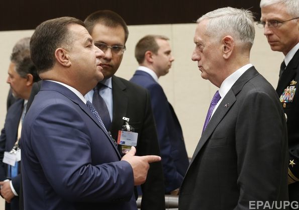 Степан Полторак зустрівся із міністром оборони США та розповів про терміни поставки Javelin