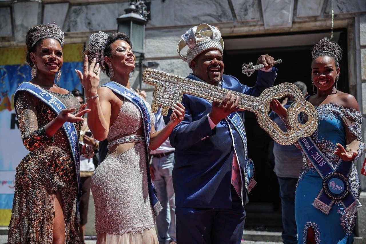 У Ріо-де-Жанейро урочисто відкрили традиційний карнавал (фото)