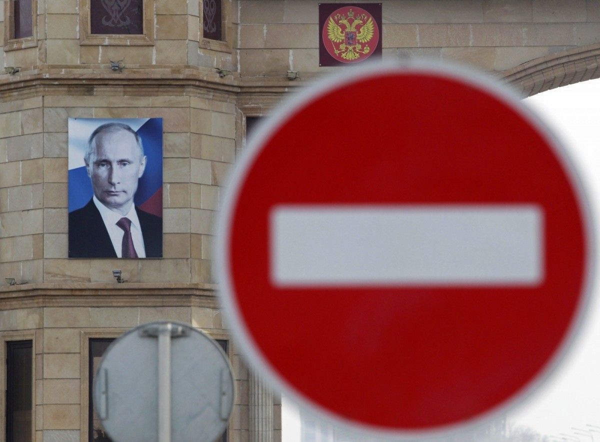 Дональд Трамп на рік продовжив санкції проти Росії за агресію в Україні