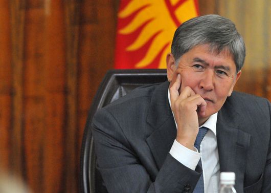 Народ Киргизстану — колишньому президенту: йдучи, йди!